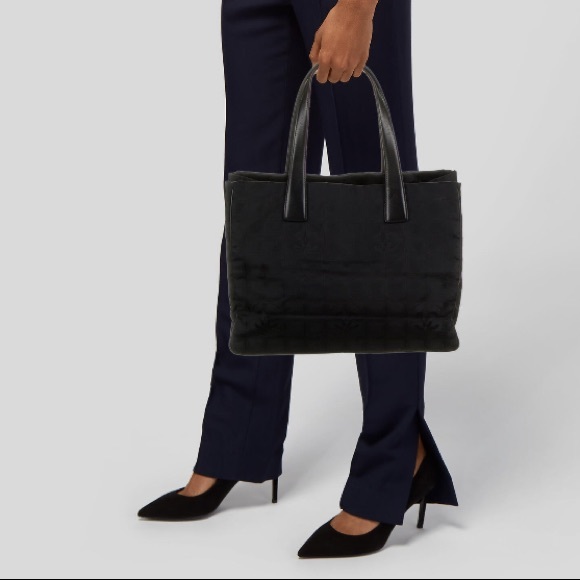 💚💚 CHANEL Travel Line Black Tote Shoulder Bag - Picture 16 of 16